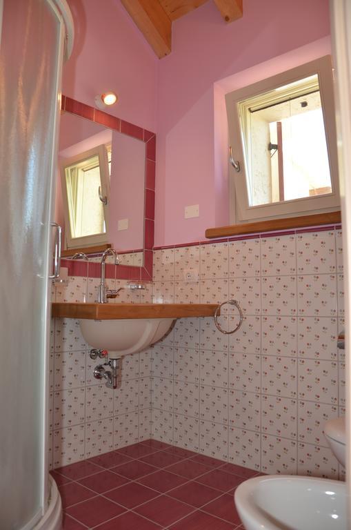 Malga Zebari Bed & Breakfast Velo Veronese Rom bilde